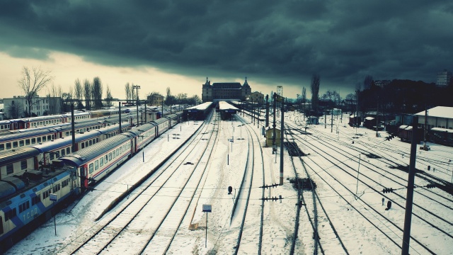 gloomy-central-train-station-in-winter-222702